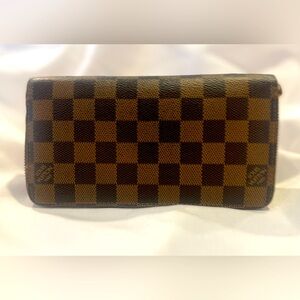 Louis Vuitton damier ebene long zippy wallet in brown, fantastic condition